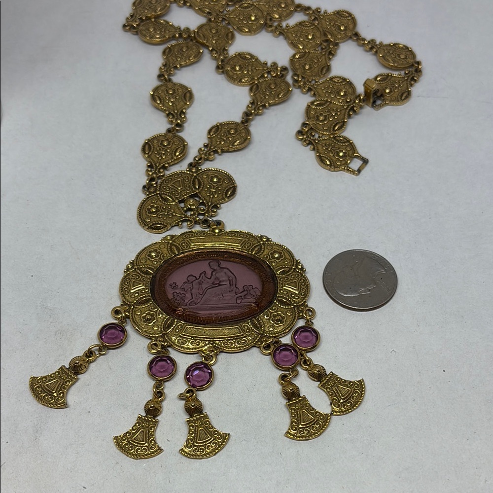 Amazing Goldette necklace with purple glass intaglio - Picture 4 of 14